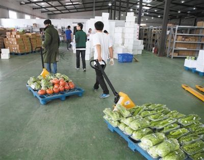 生产流通脱节降低农产品电商信任度_新浪新闻